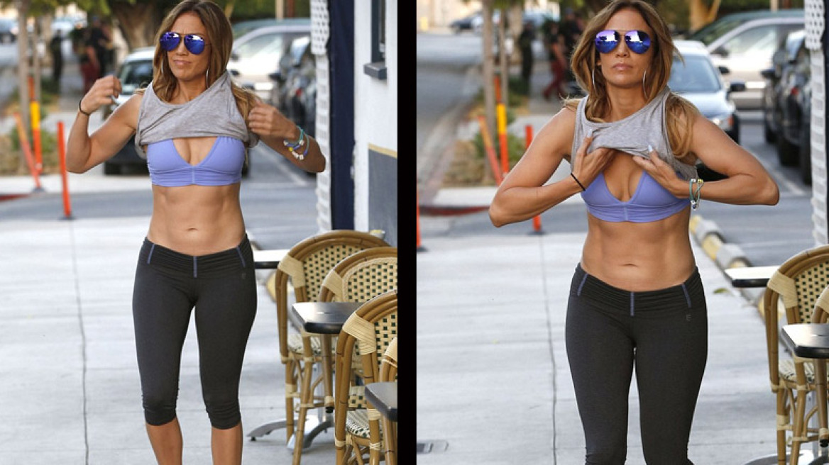 Οι κοιλιακοί της Τζένιφερ Λόπεζ βγήκαν βόλτα στο Χόλιγουντ