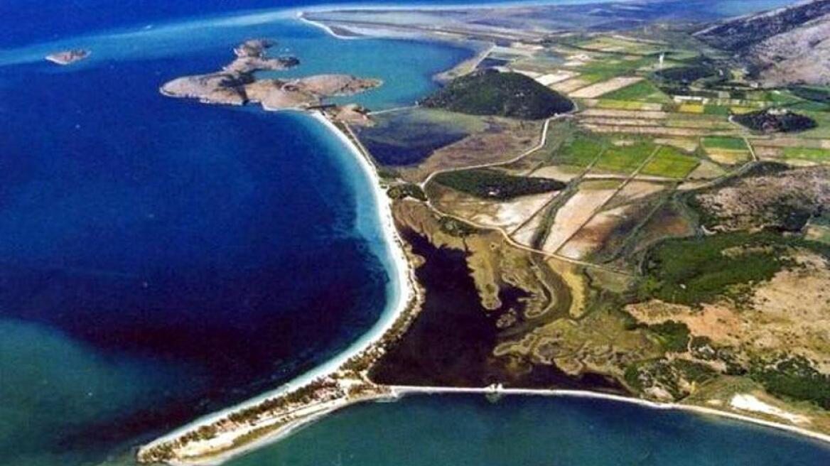 ΣτΕ: Η οριοθέτηση του  αιγιαλού προκύπτει μόνο από φυσικά φαινόμενα