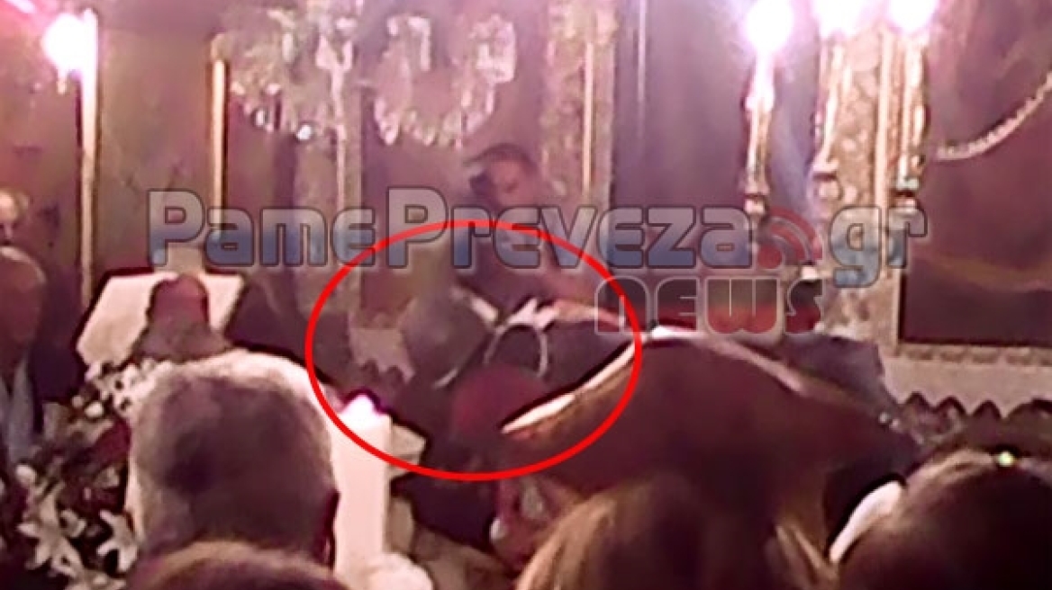 Λευκάδα: Ο γαμπρός φόρεσε κράνος στο χορό του Ησαΐα! 