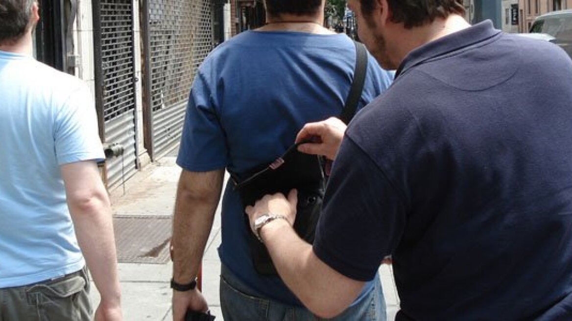 Πορτοφολάδες έδρασαν σε Λαμία, Δράμα και Καβάλα