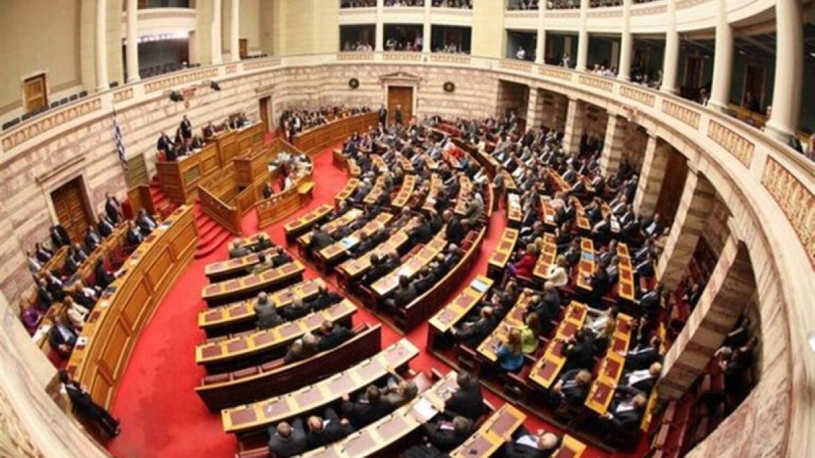 Λυκουρέντζος: Η κυβέρνηση να επαναφέρει το ελάχιστο αφορολόγητο