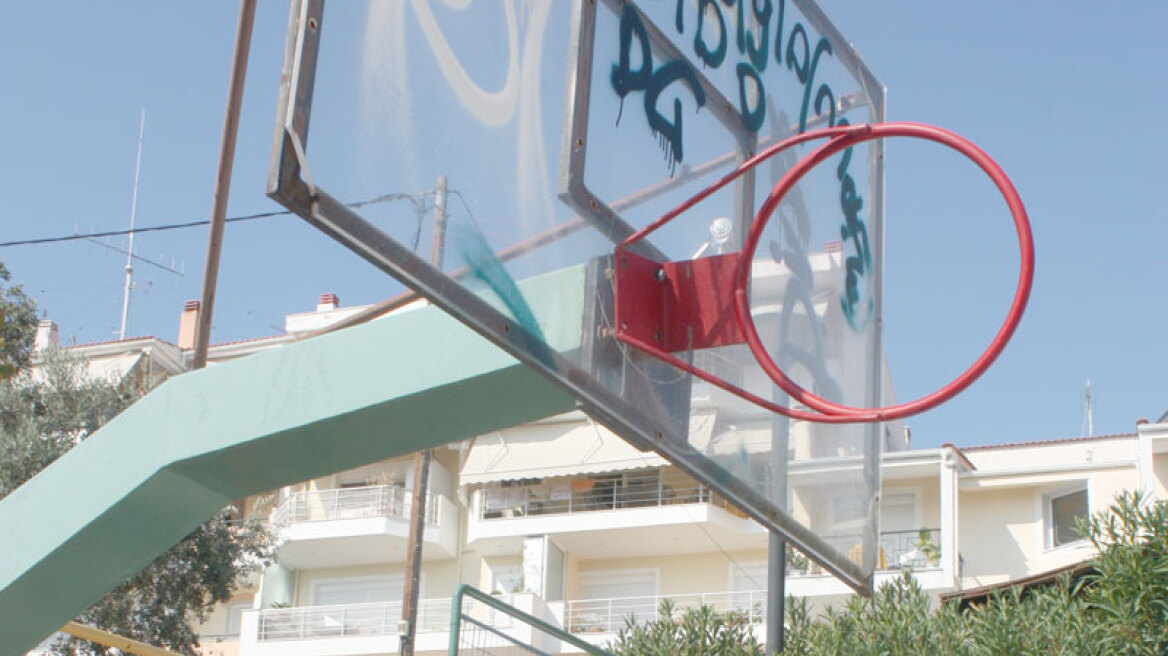 Τραγωδία στη Θεσσαλονίκη: 14χρονος σκοτώθηκε ενώ έπαιζε σε σχολείο