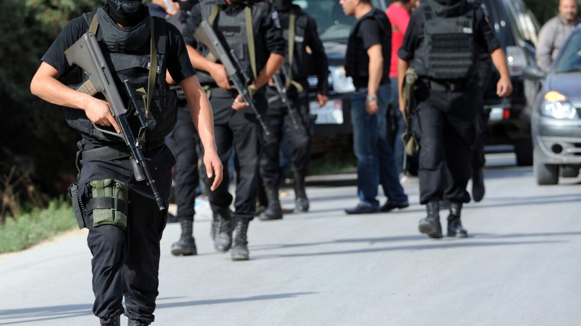  Γυναίκες και παιδιά «αιχμάλωτοι» σε σπίτι στην Τυνησία;