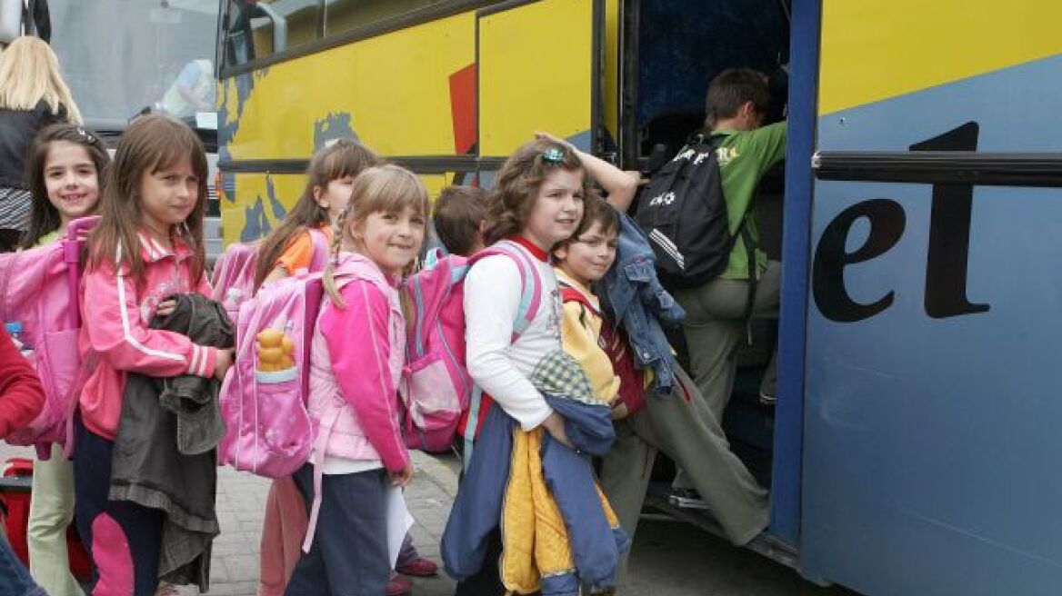Θεσσαλονίκη: Οι ιδιοκτήτες λεωφορείων διακόπτουν από την Τετάρτη τη μεταφορά μαθητών 