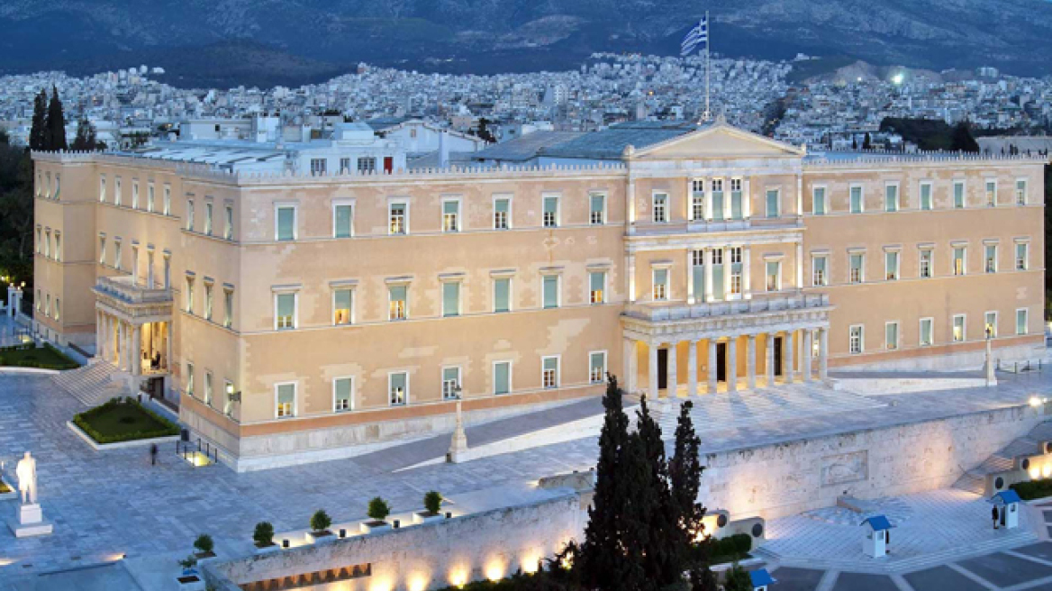 Μπλακ άουτ λίγων δευτερολέπτων και στη Βουλή