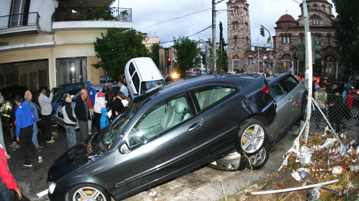 Δήμος Πειραιά: Διευκρινήσεις για τις πρόσφατες καταστροφικές πλημμύρες