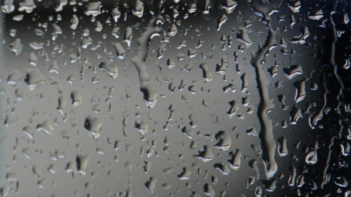 Χωρίς παρέλαση η Ζάκυνθος λόγω... βροχής 