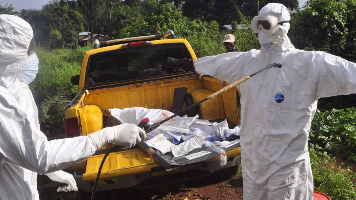 Οι Βρετανοί καλούνται να βάλουν το χέρι στην τσέπη για τον Εμπολα