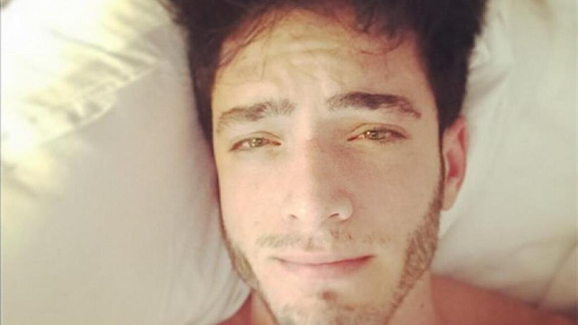 Ο Θεοχάρης Ιωαννίδης βγάζει selfie μετά το Dancing