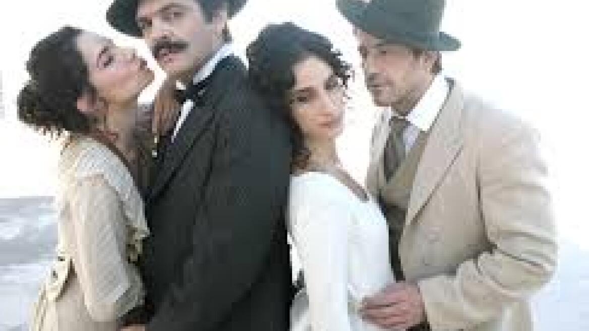 «Μυστικοί Αρραβώνες» στο θέατρο Ρεξ