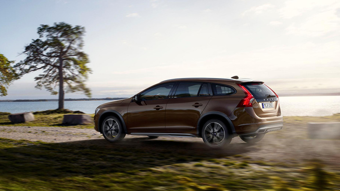 Το Volvo V60 γίνεται... Cross Country!