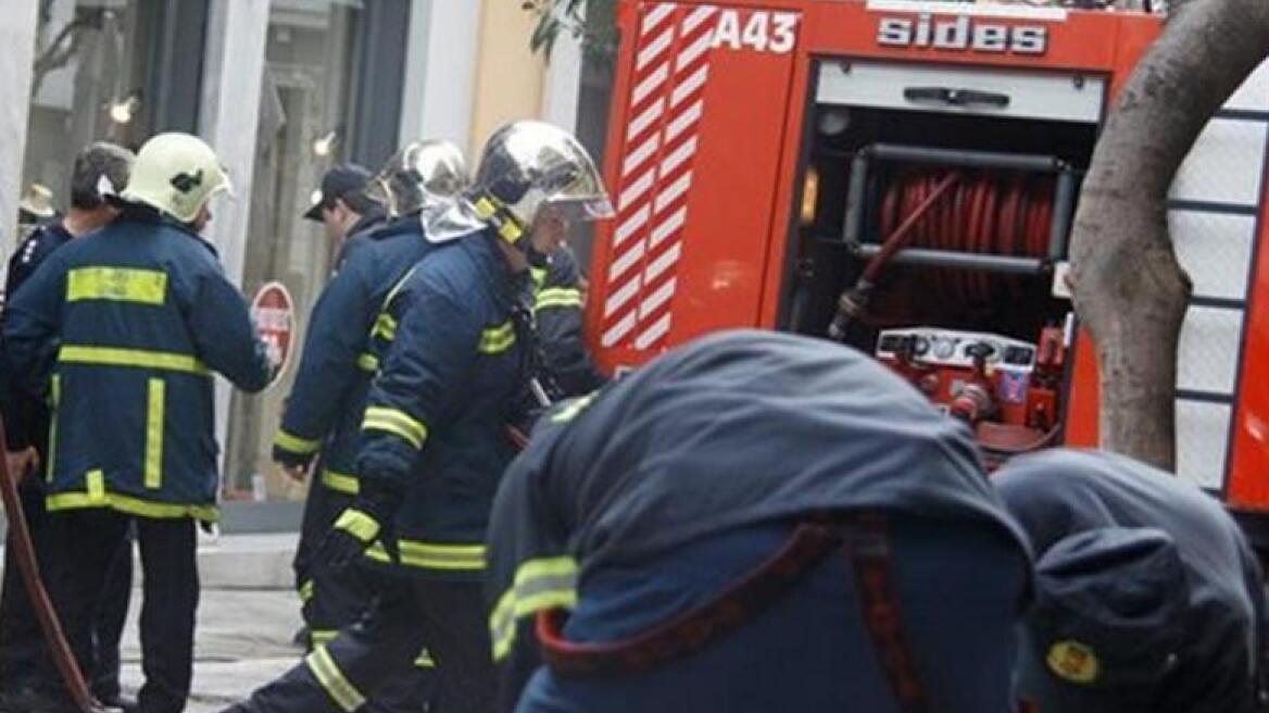 Φωτιά σε γραφεία στην Χαριλάου Τρικούπη