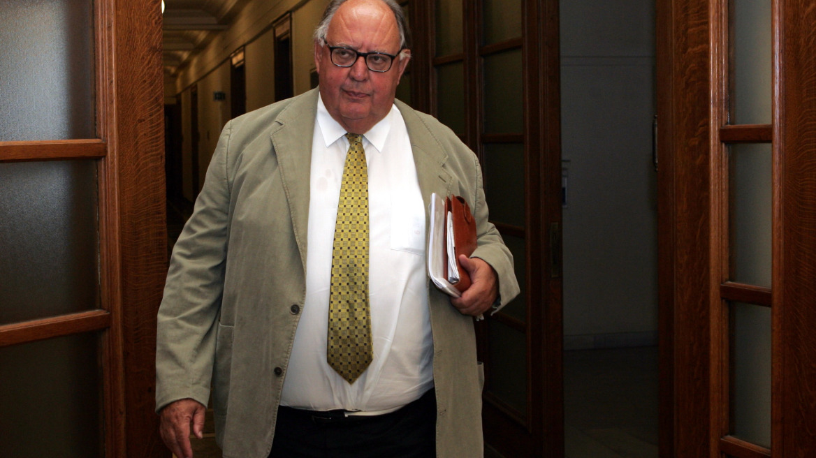 Ο Πάγκαλος «ξαναχτυπά»: Κοπρίτες και κοπανατζήδες οι δημόσιοι υπάλληλοι