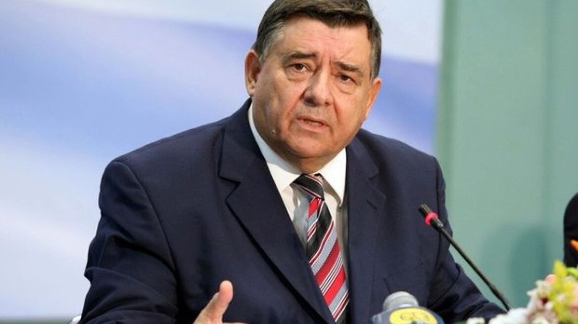 «Αναταράξεις» με Super Puma για Καρατζαφέρη