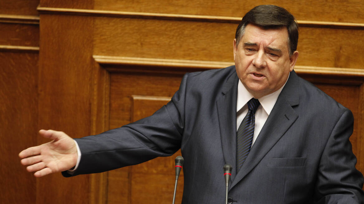 Καρατζαφέρης: Δεν παραιτούμαι από την ηγεσία του ΛΑΟΣ