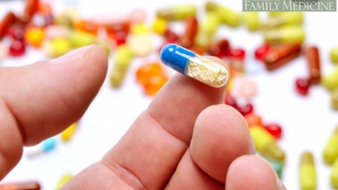 Δύο τρικ για να καταπίνετε ευκολότερα χάπια και κάψουλες