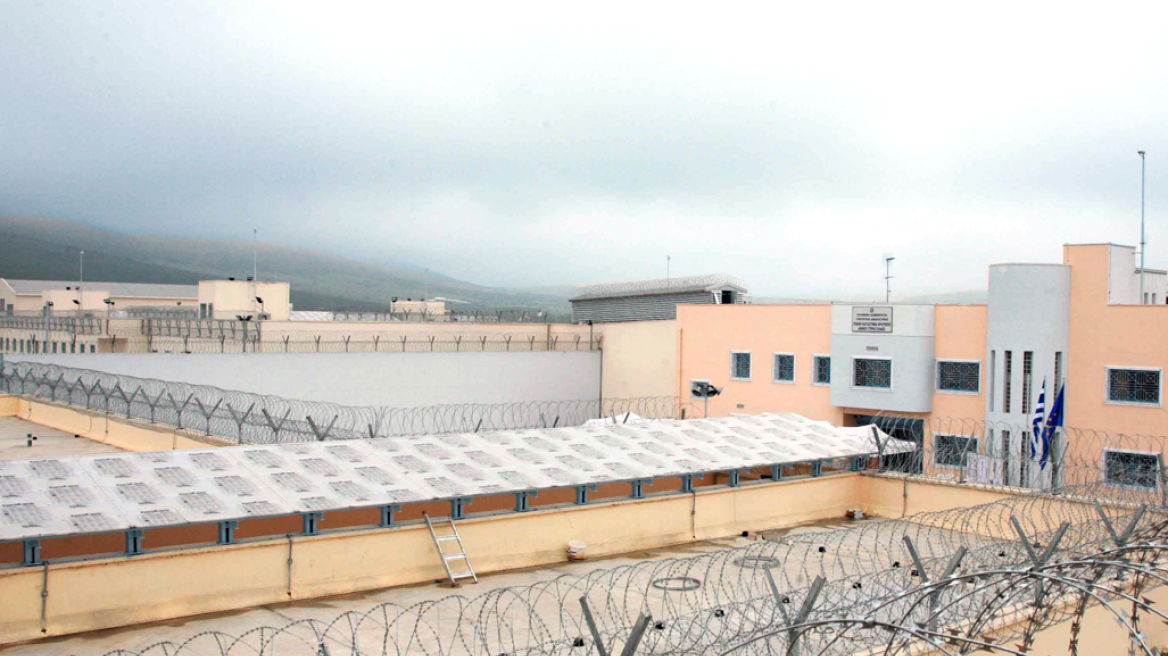 Αντίθετοι στις φυλακές ασφαλείας 41 πανεπιστημιακοί καθηγητές