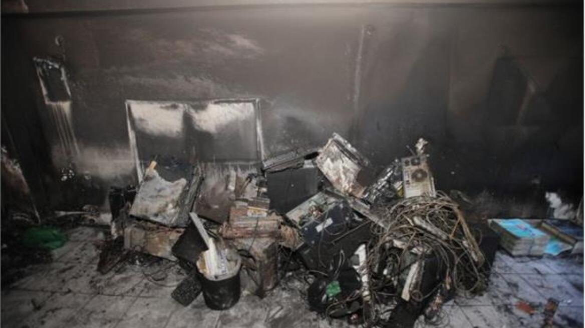 Εμπρηστική επίθεση στη ΔΟΥ Γαλατσίου
