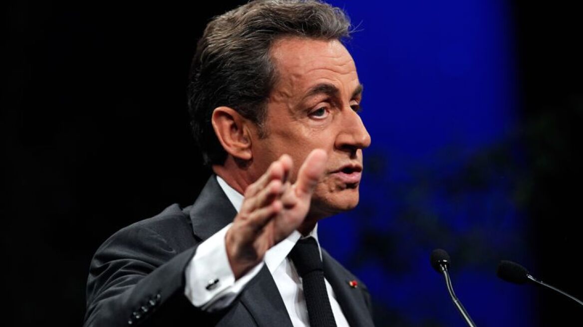 Σαρκοζί: Θα καταργήσω το νόμο που «ευλογεί» τους γκέι γάμους