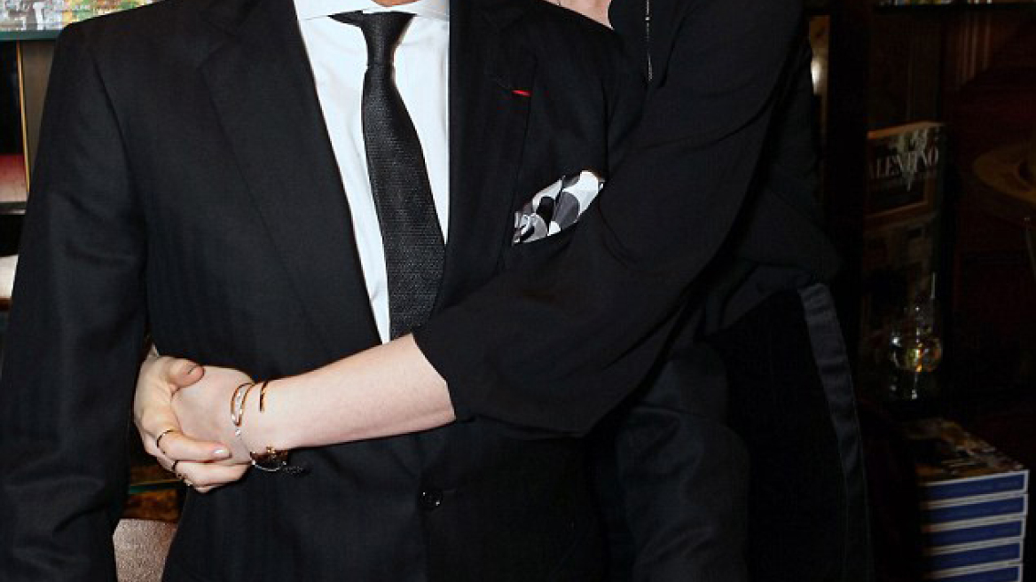 Διάσημοι σχεδιαστές: Ορίζουν τη μόδα αλλά οι ίδιοι ντύνονται σαν... κλόουν