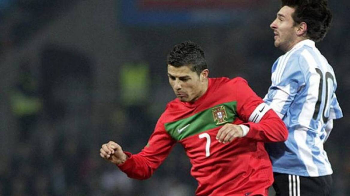 Ιστορική χειραψία Κριστιάνο – Μέσι!