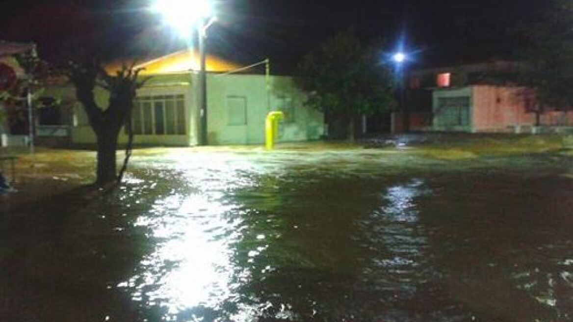 Έβρος: Πλημμύρισαν 60 σπίτια και υπόγεια από την καταρρακτώδη βροχή