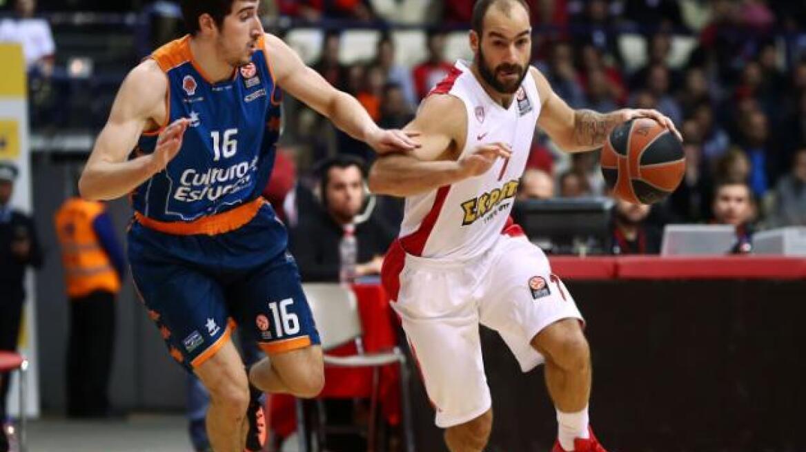 Αήττητος στην Ευρωλίγκα ο Ολυμπιακός, 77-76 τη Βαλένθια