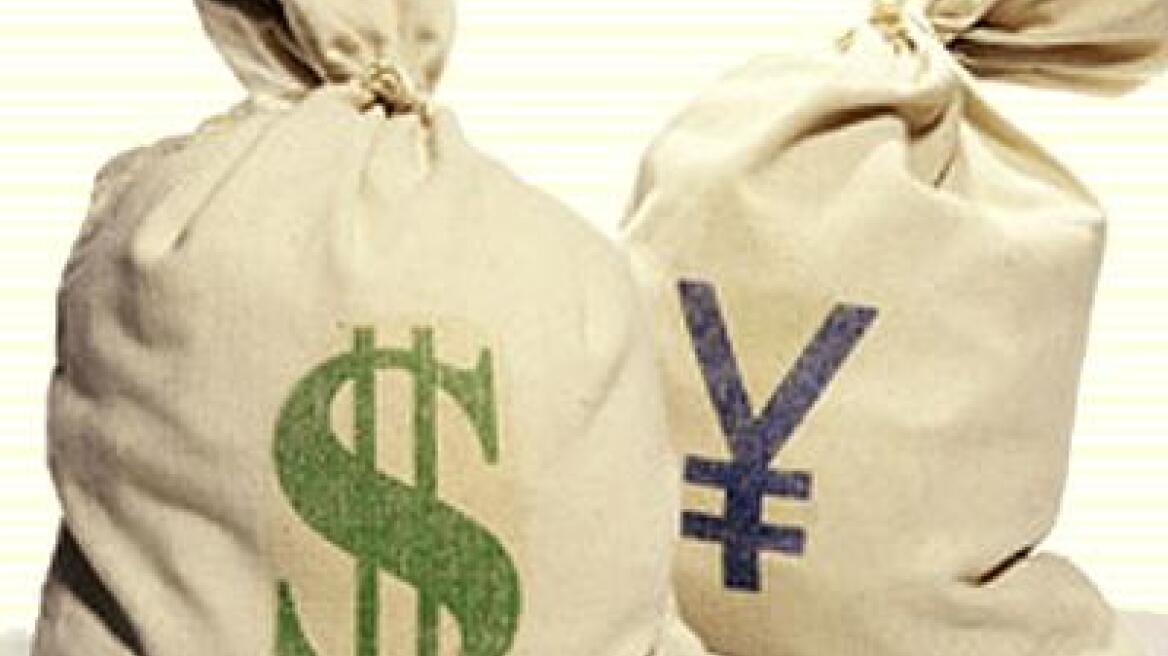 Πέφτει το δολάρια από το υψηλό 7 ετών έναντι του γιεν 