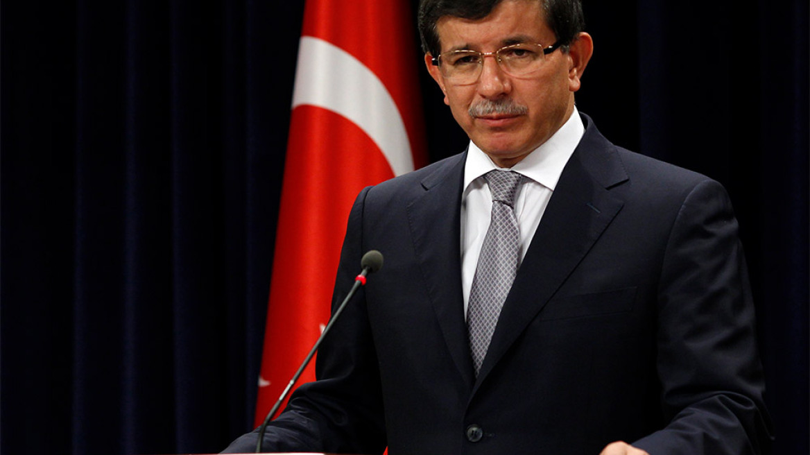 Προκαλεί ο Νταβούτογλου: Η Τουρκία δεν θα σταματήσει τις έρευνες στην κυπριακή ΑΟΖ