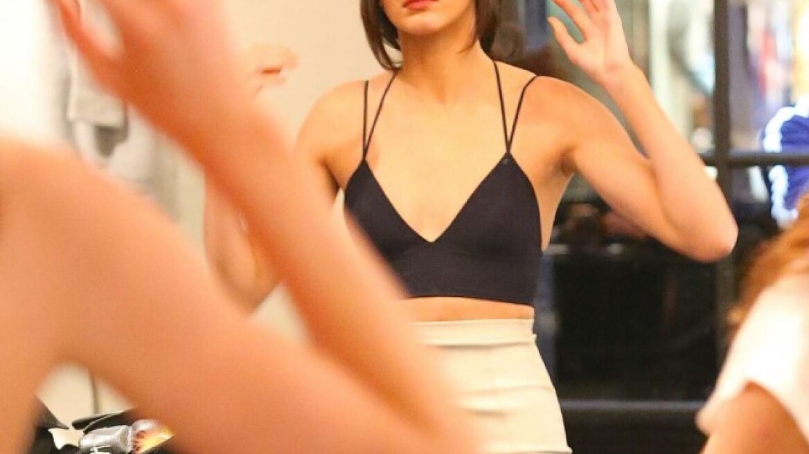Kendall Jenner: Δείτε τη να ψωνίζει καπέλα