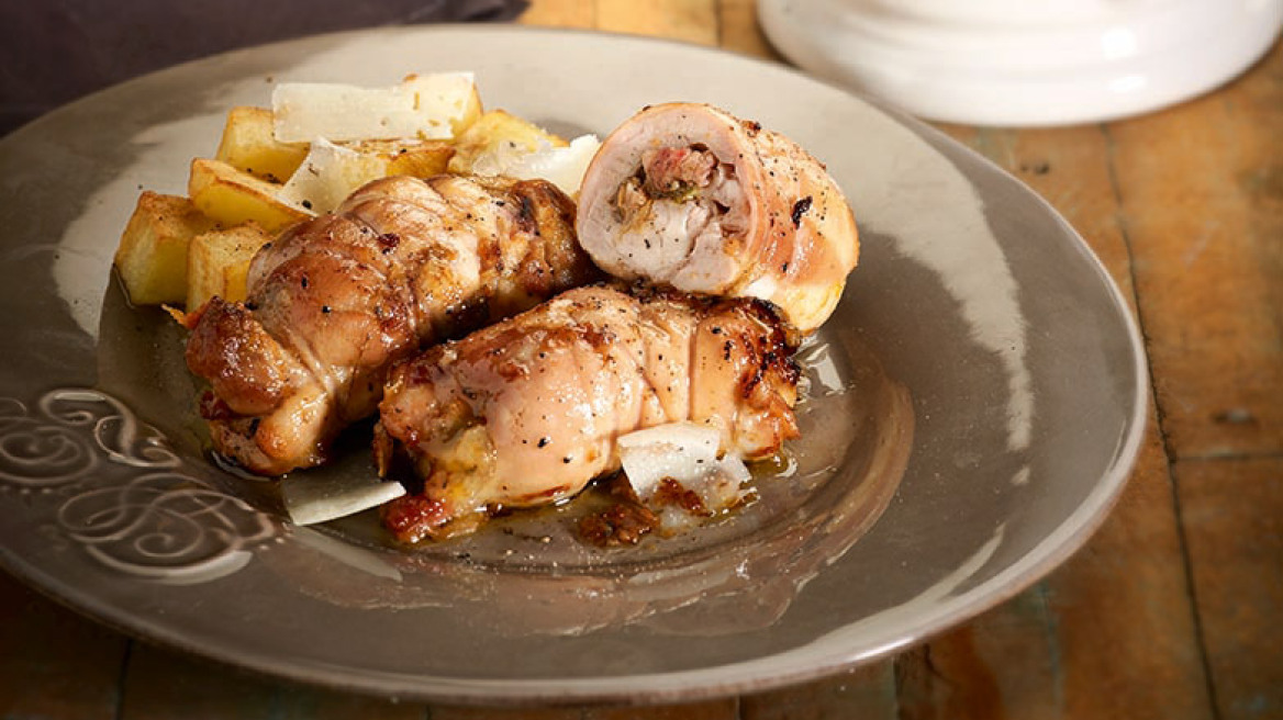 Πακετάκια κοτόπουλου µε γέµιση «σπεντζοφάι»