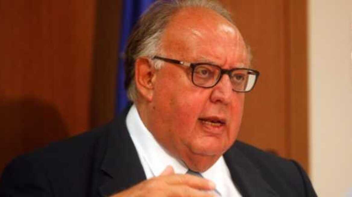 Πάγκαλος: Θα έπρεπε να ντρεπόμαστε για όσους μας βοηθούν