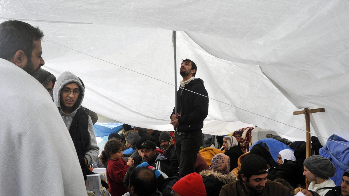 Δεν έφυγε κανείς από τους Σύρους στο Σύνταγμα