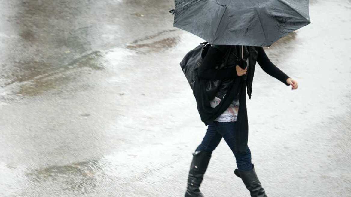 Βροχερός μέχρι και την Παρασκευή ο καιρός 