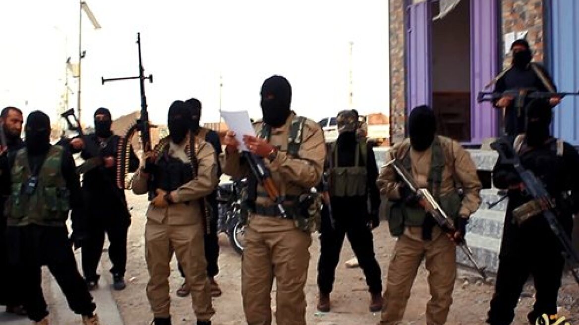 Τζιχαντιστές πέταξαν ομοφυλόφιλο από τη στέγη κτιρίου