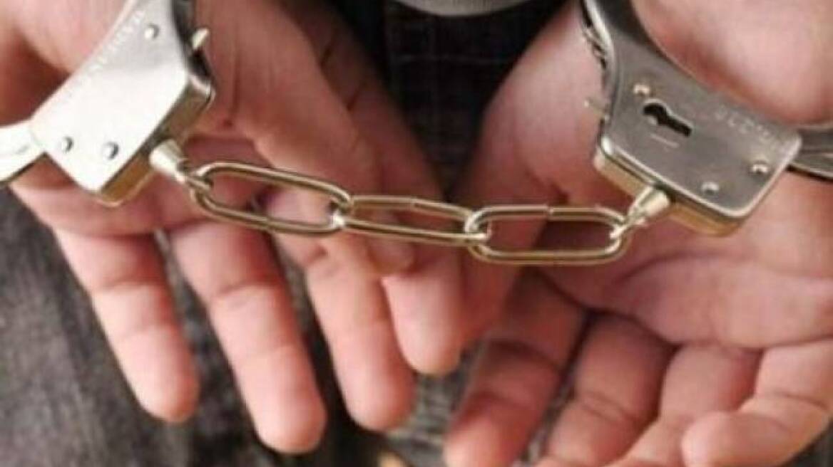Αιτωλικό: Συνελήφθη ενώ γλεντούσε για την αποφυλάκισή του!