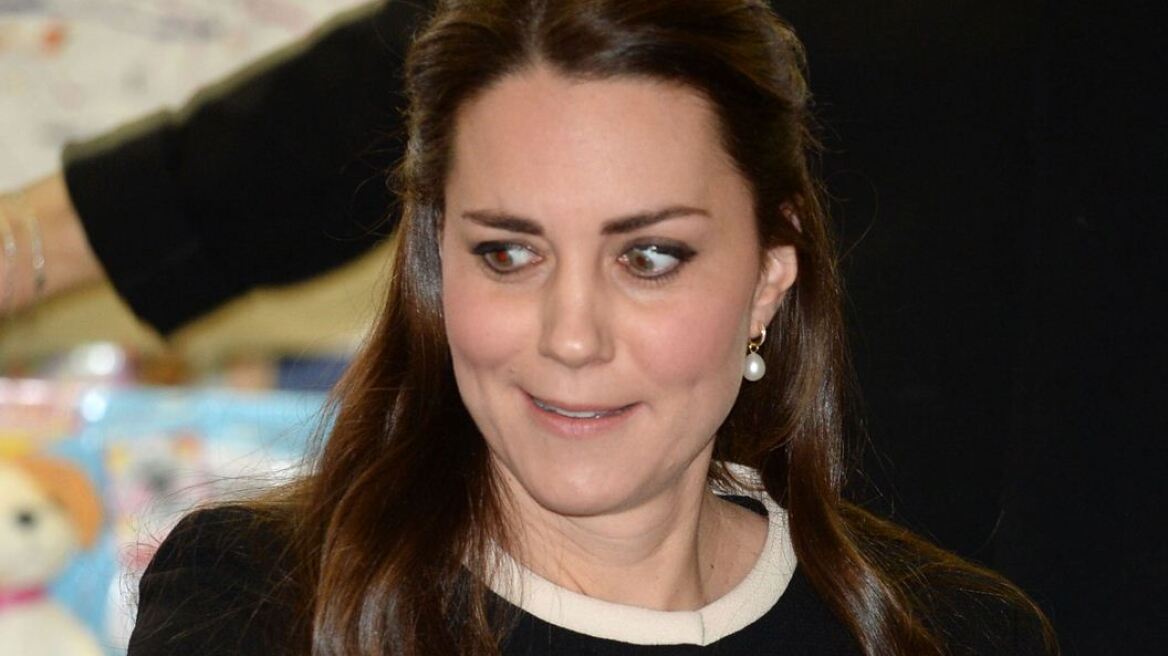 Γιατί η Κέιτ Μίντλετον γούρλωσε τα μάτια της όταν τύλιξε δώρα στη Νέα Υόρκη;