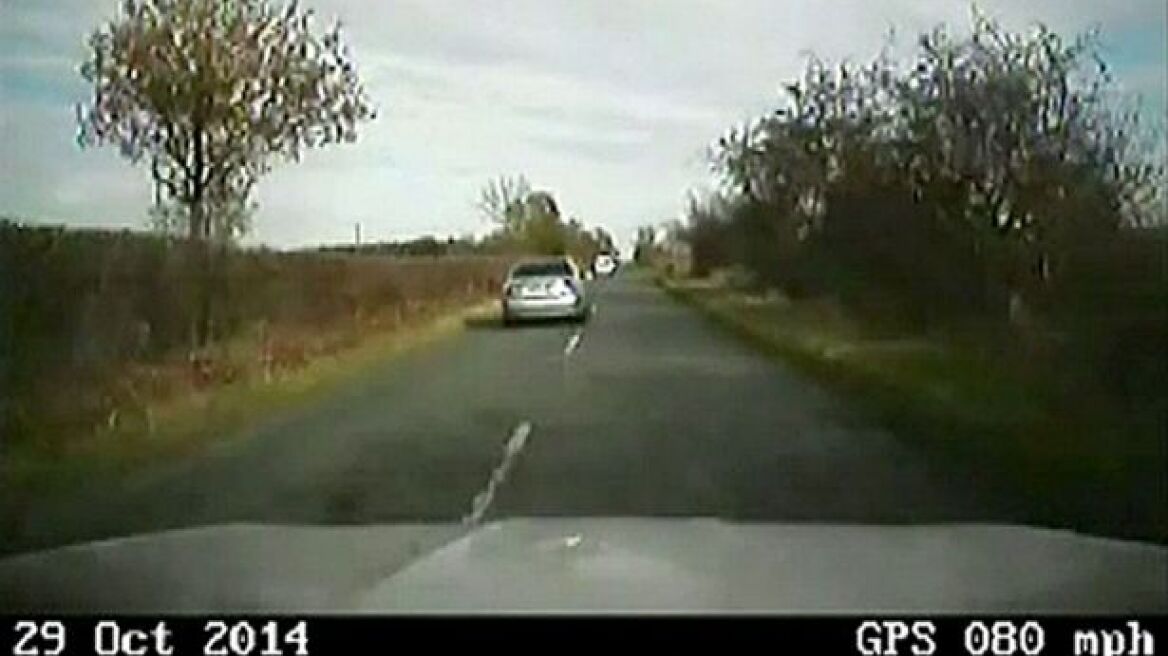 Βίντεο: Δείτε την τρομακτική «προσγείωση» αυτοκινήτου σε χωράφι 