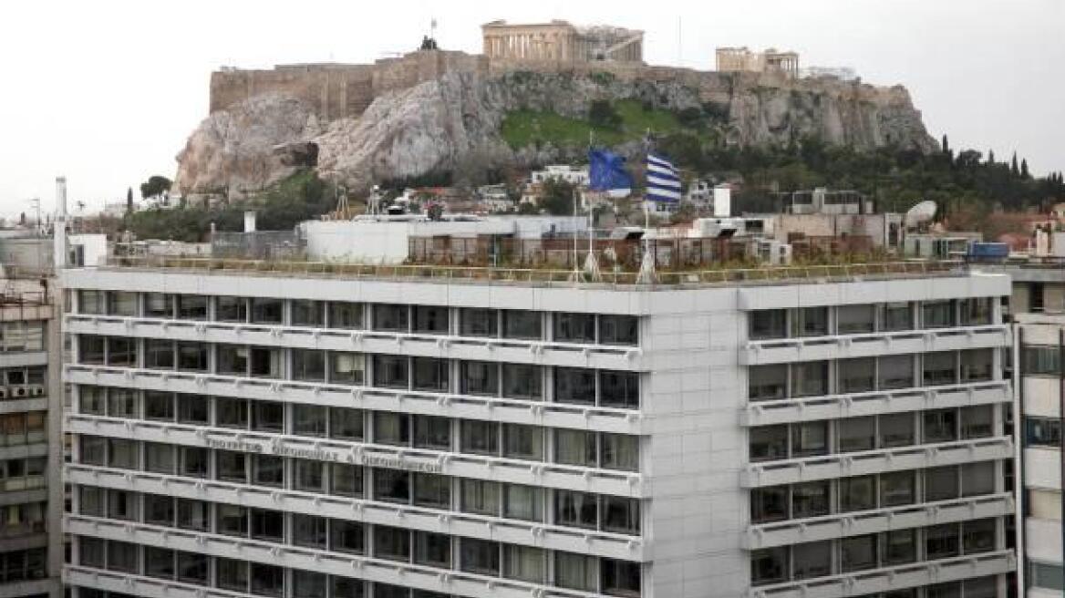Πονοκέφαλος στο Υπουργείο Οικονομικών από τη λήξη ομολόγων