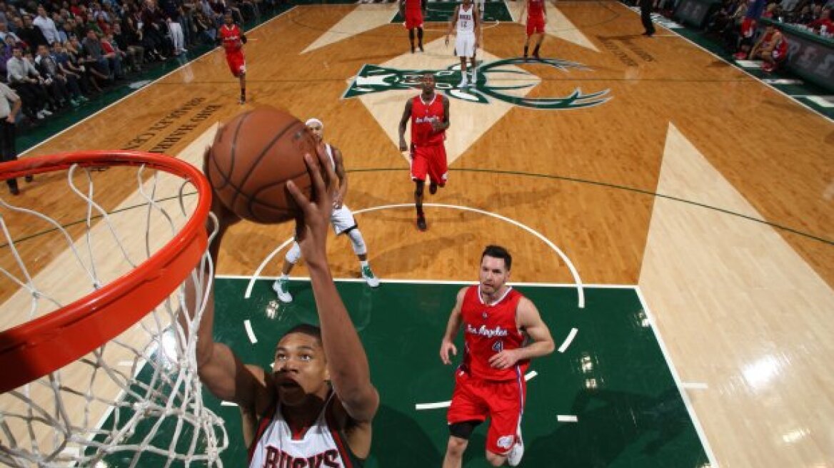 Σούπερ Αντετοκούνμπο - Μεγάλη νίκη για Μπακς