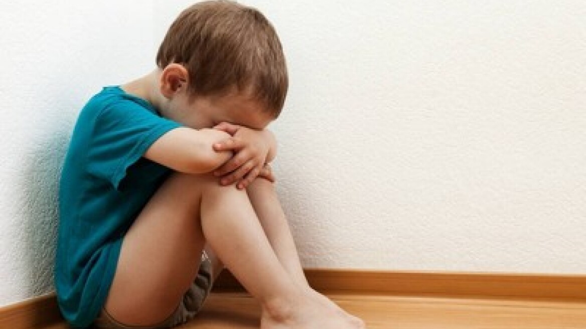 Λαμία: Καταγγέλλουν ότι δασκάλα κλώτσησε 6χρονο μαθητή και του ράγισε ένα πλευρό!