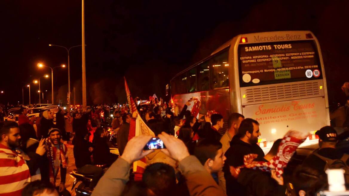 Βίντεο: Η θερμή υποδοχή στον Ολυμπιακό 