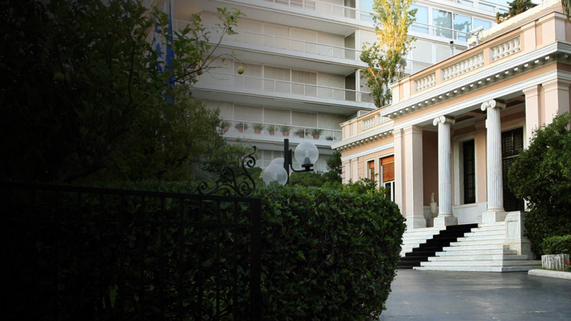 «Θεωρητικά εκλέγεται Πρόεδρος αν και είναι δύσκολο», λέει συνεργάτης του πρωθυπουργού 