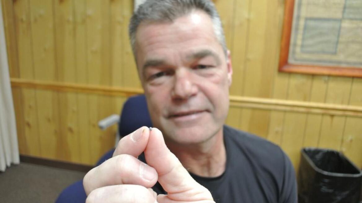 Πυροβόλησε τη γυναίκα του στο λαιμό και... της έσωσε τη ζωή!