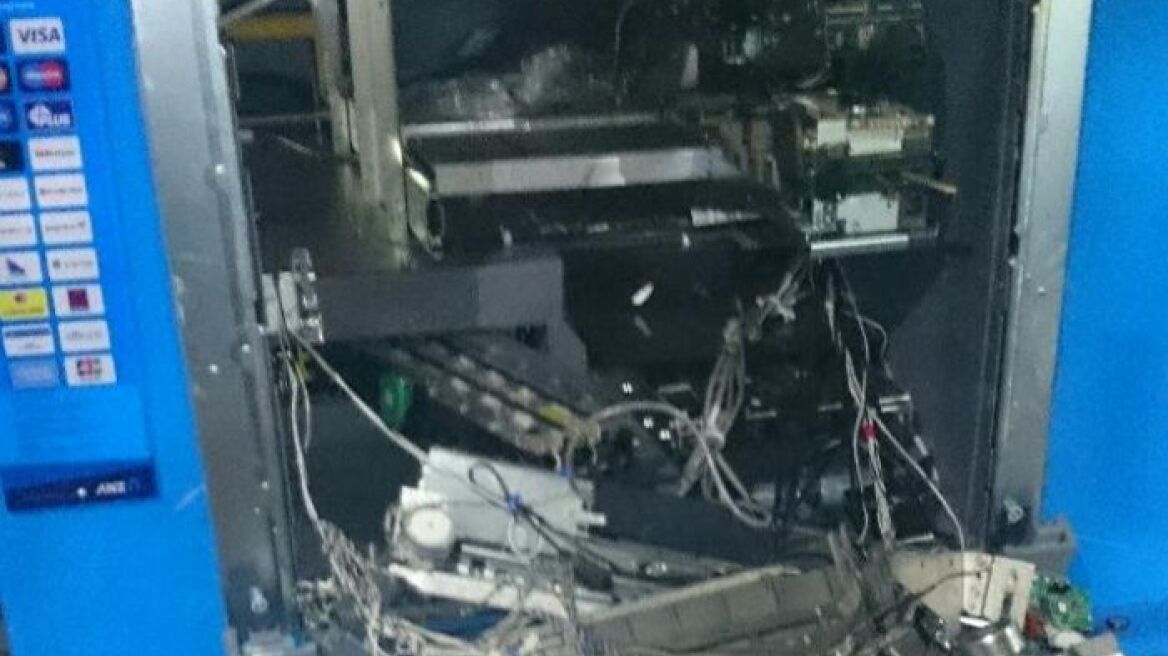 Βίντεο: Το ΑΤΜ... εξερράγη στο πρόσωπο του κλέφτη! 