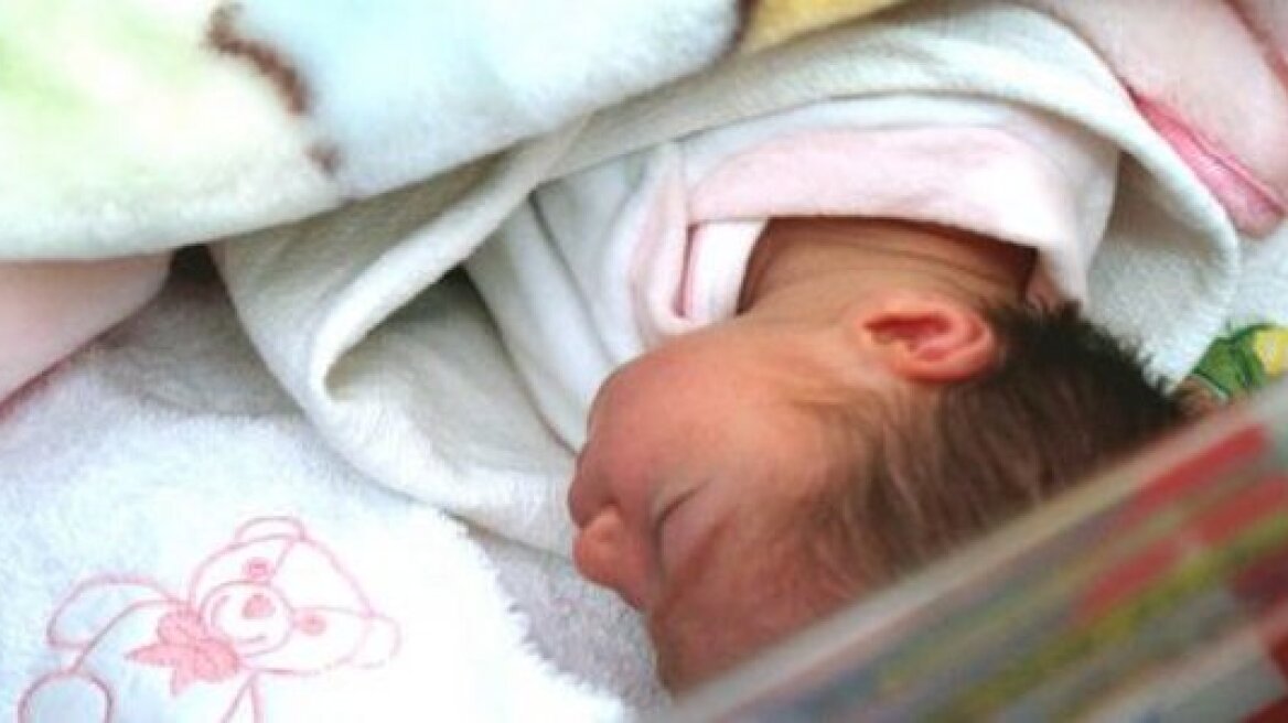 Στα Χανιά το πρώτο μωρό του 2015