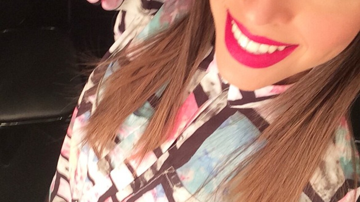 Το «έριξε» στο διάβασμα η Demy 