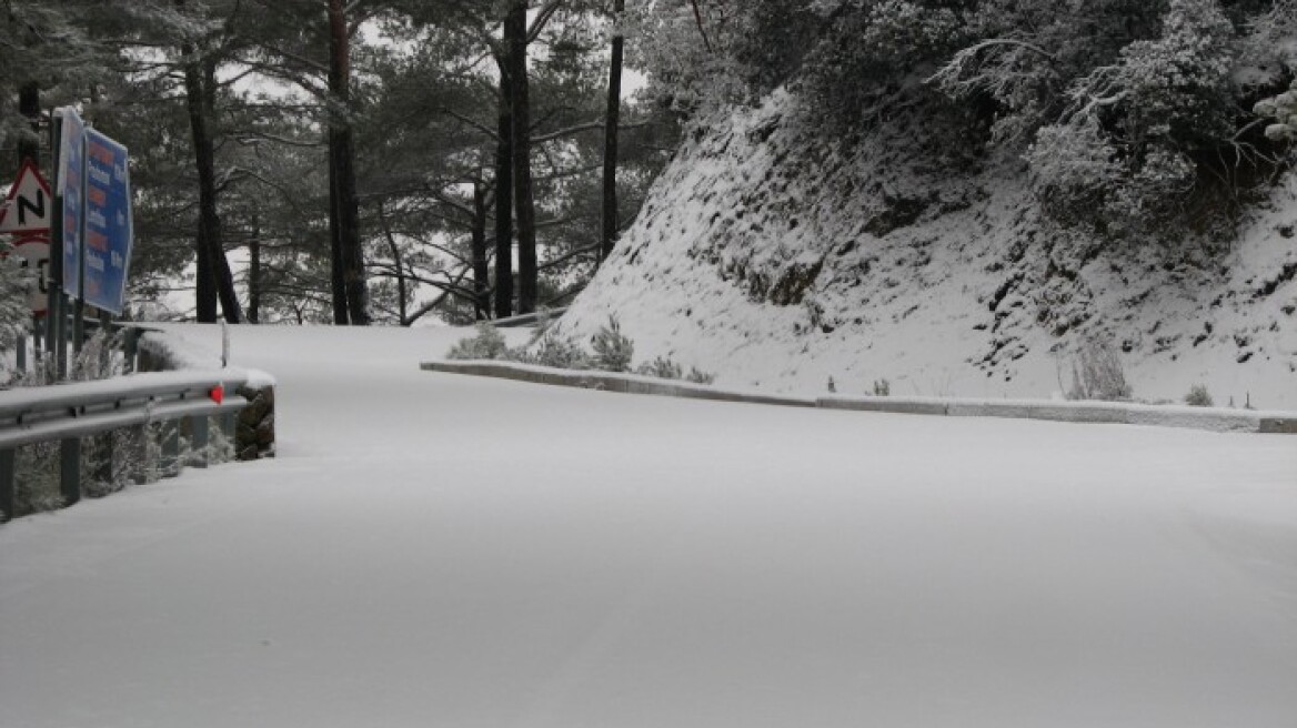 Η Κρήτη στο «μάτι του χιονιά» - Αποκλεισμένα χωριά