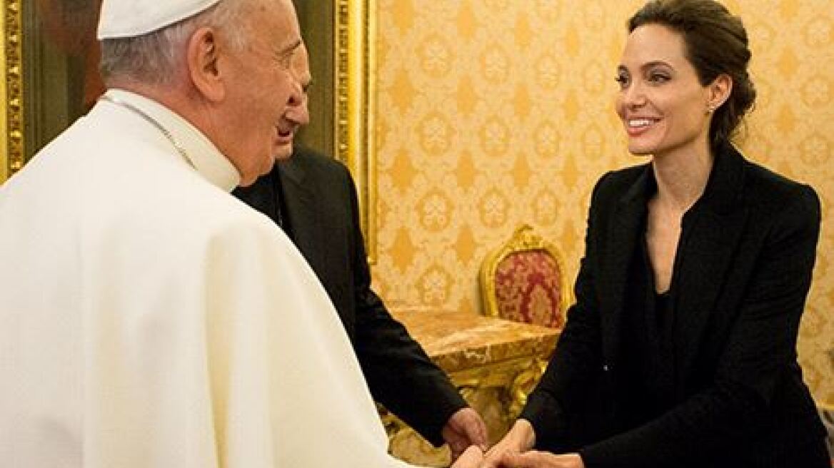 Με τον Πάπα Φραγκίσκο συναντήθηκε η Αντζελίνα Τζολί