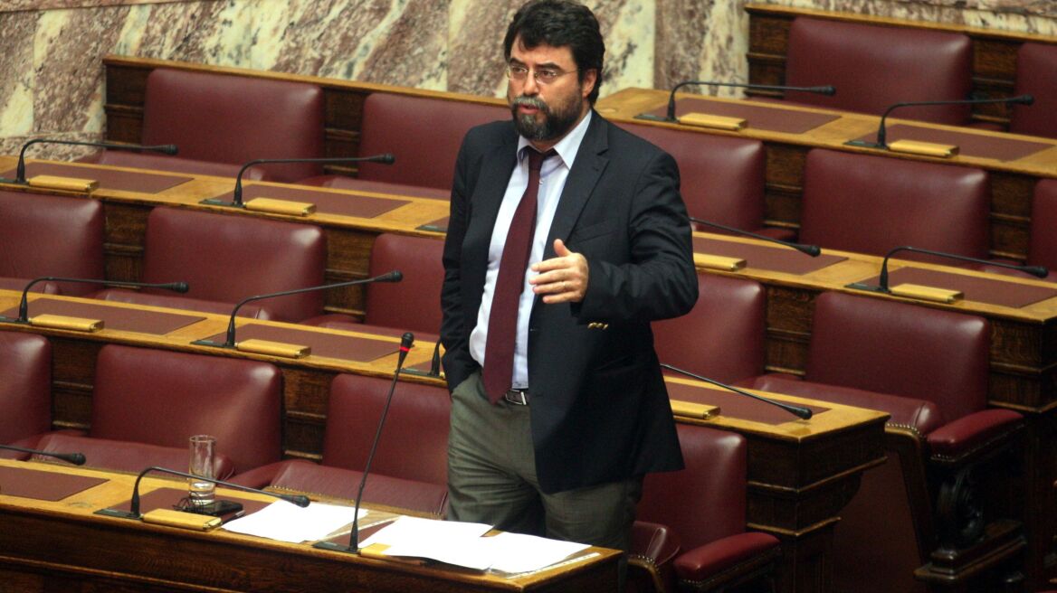 Βασίλης Οικονόμου: Δεν είμαι ο βουλευτής που θα κάτσει «ήσυχα στα αυγά» του